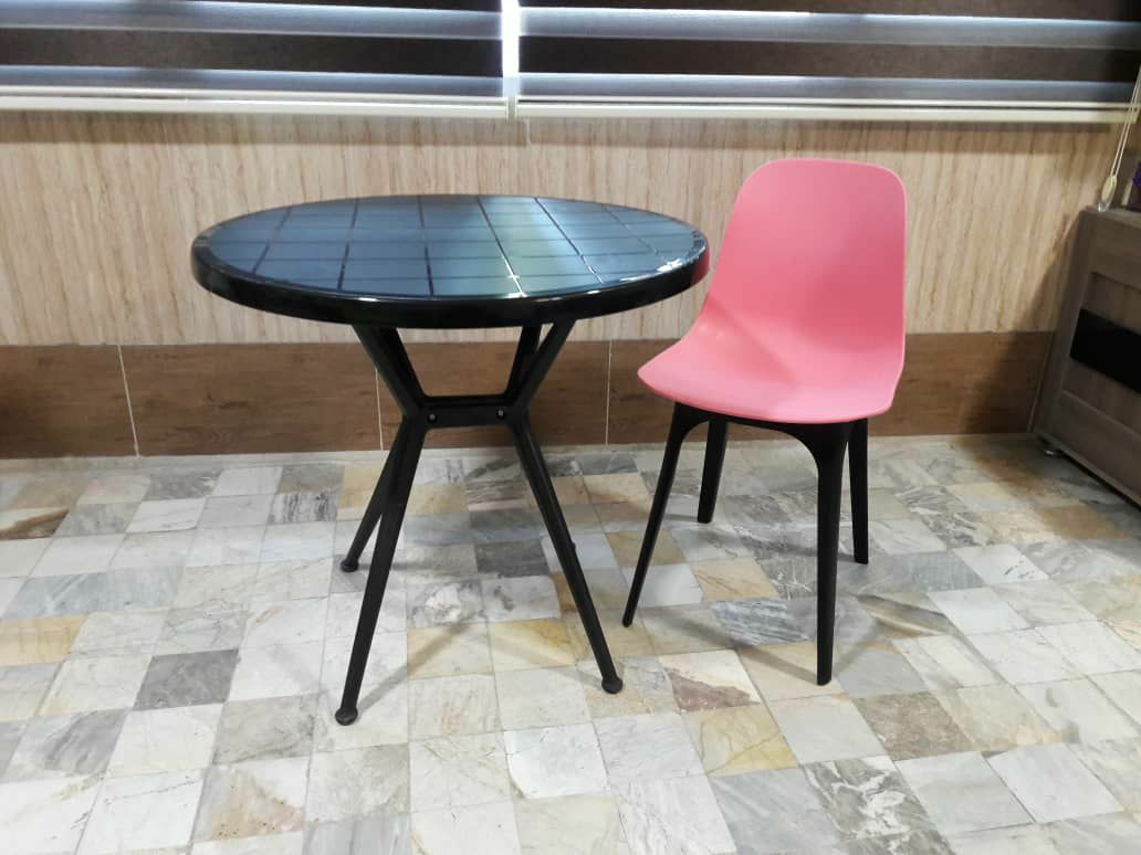 میز غذاخوری پلاستیکی پلیمری کافه رستوران فضای باز قابل شست و شو نشکن شرکتی