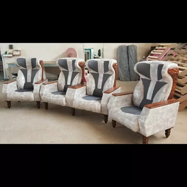 مبل مدیریت اداری مدل امپراطور(دارای باکس وسط) برند اسطوره