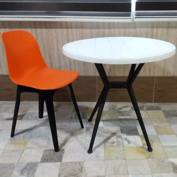 میز و صندلی غذاخوری سرامیکی تمام پلاستیکی آریا طرح پایه خرچنگی