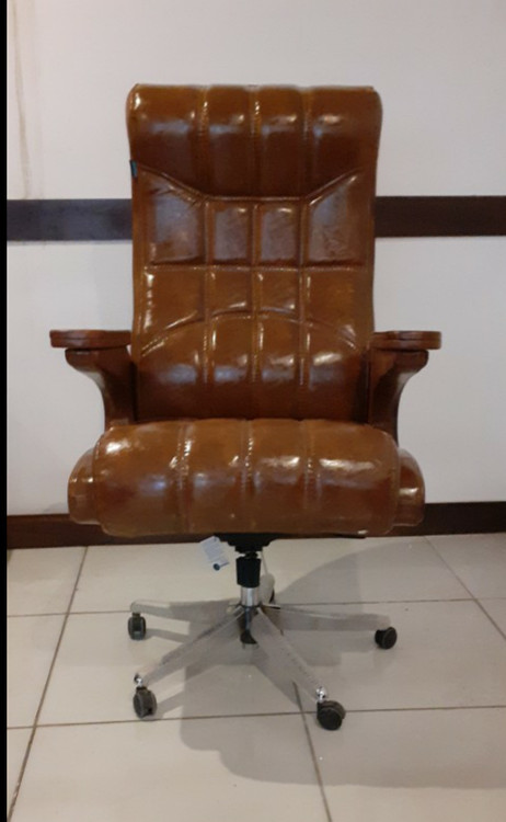 صندلی مدیریت مدل دسته خلبانی برند اسطوره