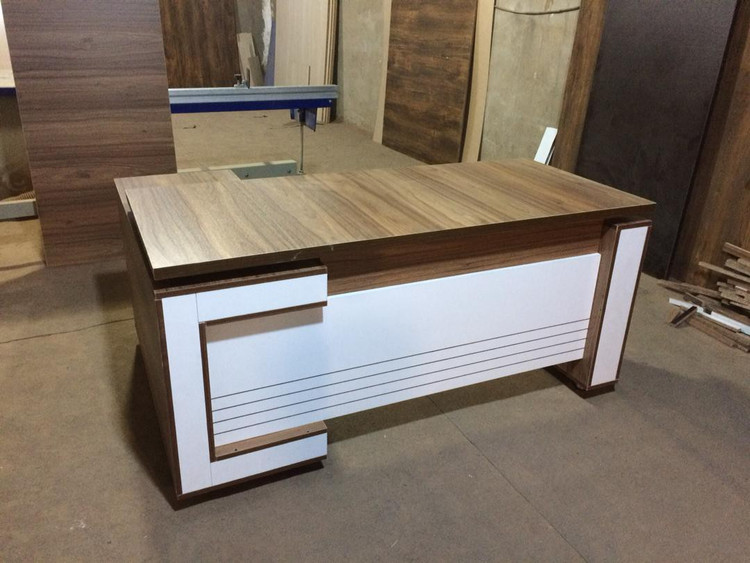 میز کارمندی اداری