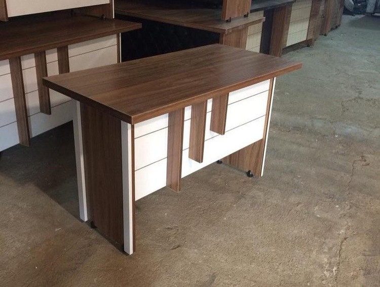 میز کارمندی اداری ساده