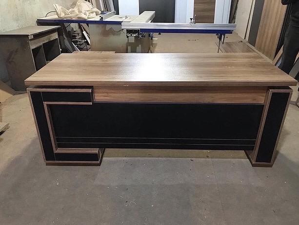 میز کارشناسی اداری ساده