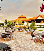 میز و صندلی نهارخوری فایبرگلاس مدل کارولینا۴ نفره