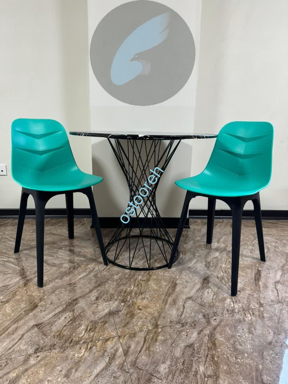 میز و صندلی غذاخوری نهارخوری السا فایبرگلاس پایه پلیمری میز برتویا پایه فلزی ۲ نفره