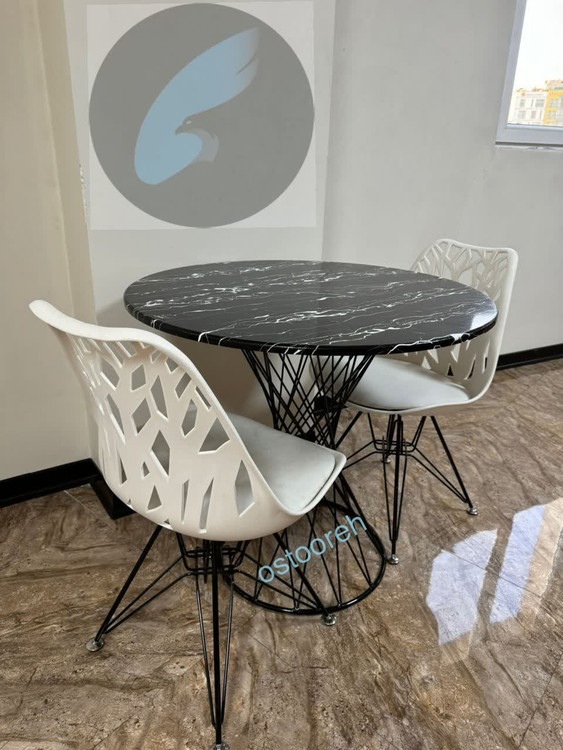 میز و صندلی غذاخوری فایبرگلاس مشبک تشک دار شرکتی نشکن کافه رستورانی مدل اریکا پایه فلزی میز برتویا