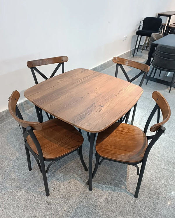 میز و صندلی نهارخوری چهار نفره مدل لهستانی