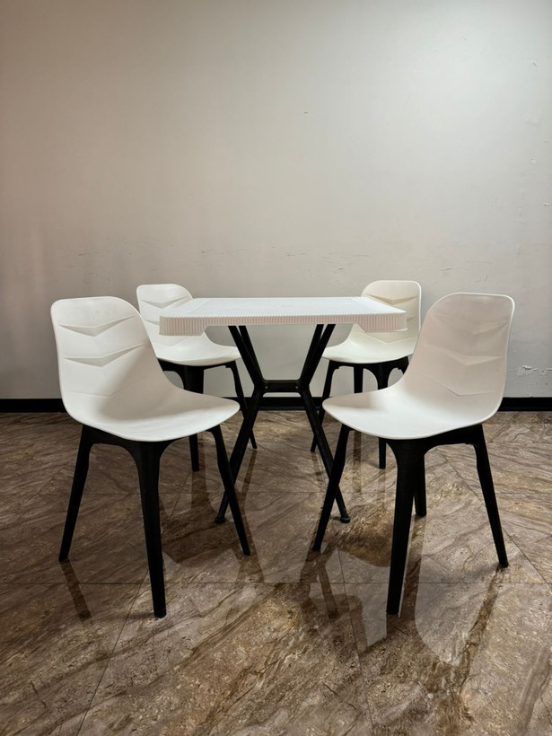 ست چهار نفره میز و صندلی غذاخوری تمام پلیمر کافه رستوران